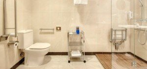 112btrypmontalvo-disablebathroom